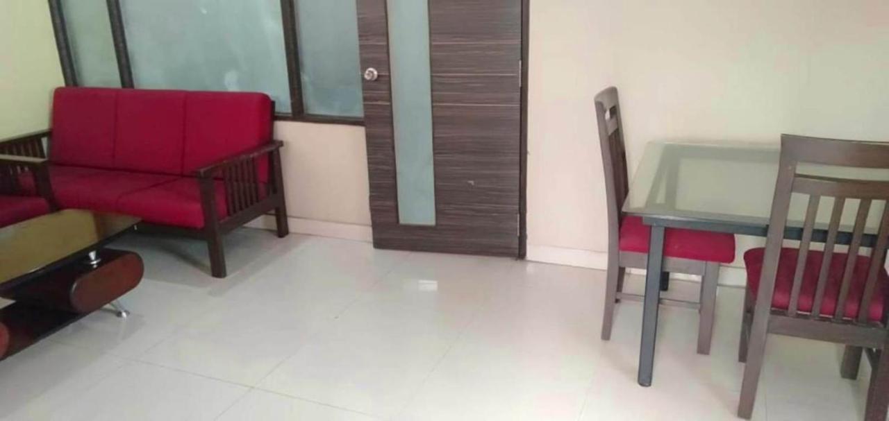 Iroomz Hoysala Residency Беллари Экстерьер фото